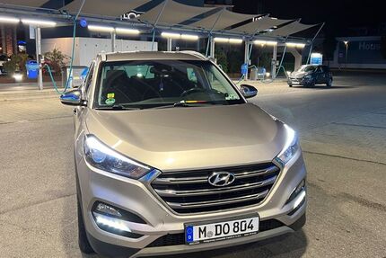 Hyundai TUCSON 172.000 km 13.500 € Unterhaching 82008