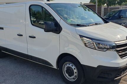 Renault Trafic 70.000 km 19.900 &euro; München 81825