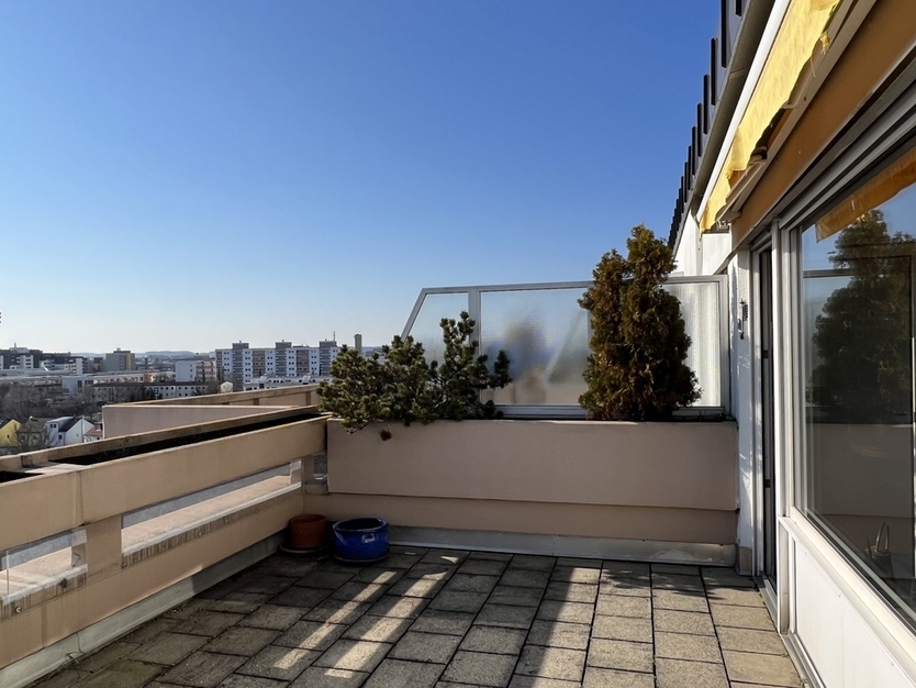 Sonnige Dachterrassenwohnung mit Alpenblick 2 zimmer