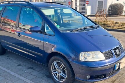 Seat Alhambra 271.500 km 2.999 &euro; germering 82110