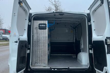 Opel Vivaro 58.607 km 16.990 &euro; München 81825