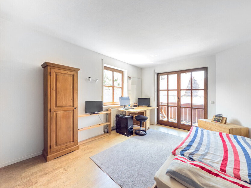 WINDISCH ImmobilieN - DHH mit großem, sonnigen Garten in ruhiger Lage von Puchheim