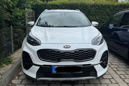 Kia Sportage 64.900 km 22.700 &euro; München 81671