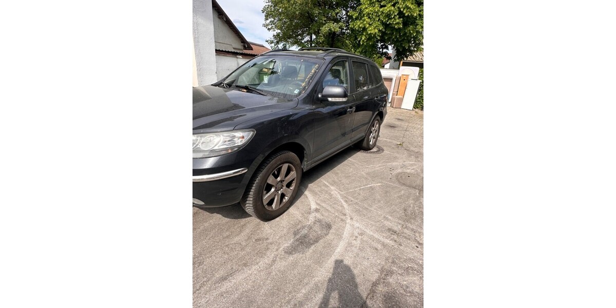 Hyundai Santa Fe 389.563 km 1.900 € Putzbrunn 85640
