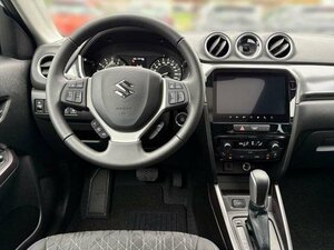 Suzuki Vitara 1.4 Boosterjet Automatik Comfort+ ALLGRIP 4.000 km 27.460 € Höhenkirchen-Siegertsbrun 85635