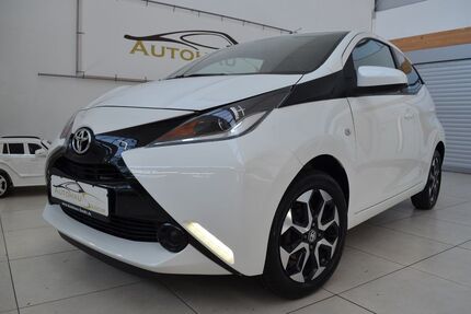 Toyota Aygo (X) 54.000 km 6.999 &euro; Ottobrunn / Riemerling 85521