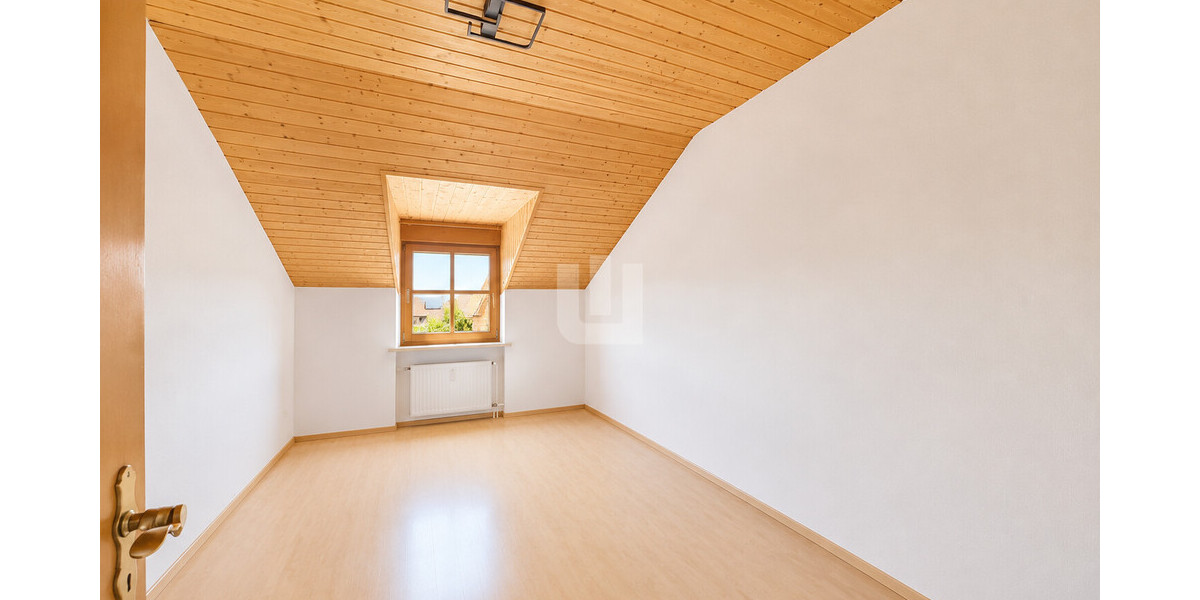 WINDISCH - Großzügige 4-Zimmer-Dachgeschosswohnung mit sonnigen Balkon in WörthseeEtterschlag - Dachgeschoßwohnung Wörthsee / Etterschlag Etterschlag | Angebot:27134606