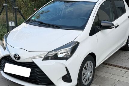 Toyota Yaris 109.000 km 7.500 &euro; München 80933