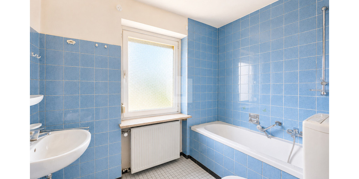 WINDISCH - Familienfreundliches Reihenhaus mit viel Potenzial in ruhiger Zentrumslage - bezugsfrei! - Reihenmittelhaus Puchheim | Angebot:27318415