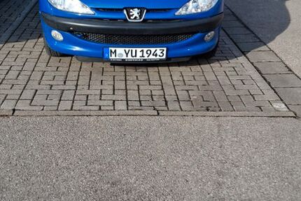 Peugeot 206 174.000 km 650 &euro; München 81475