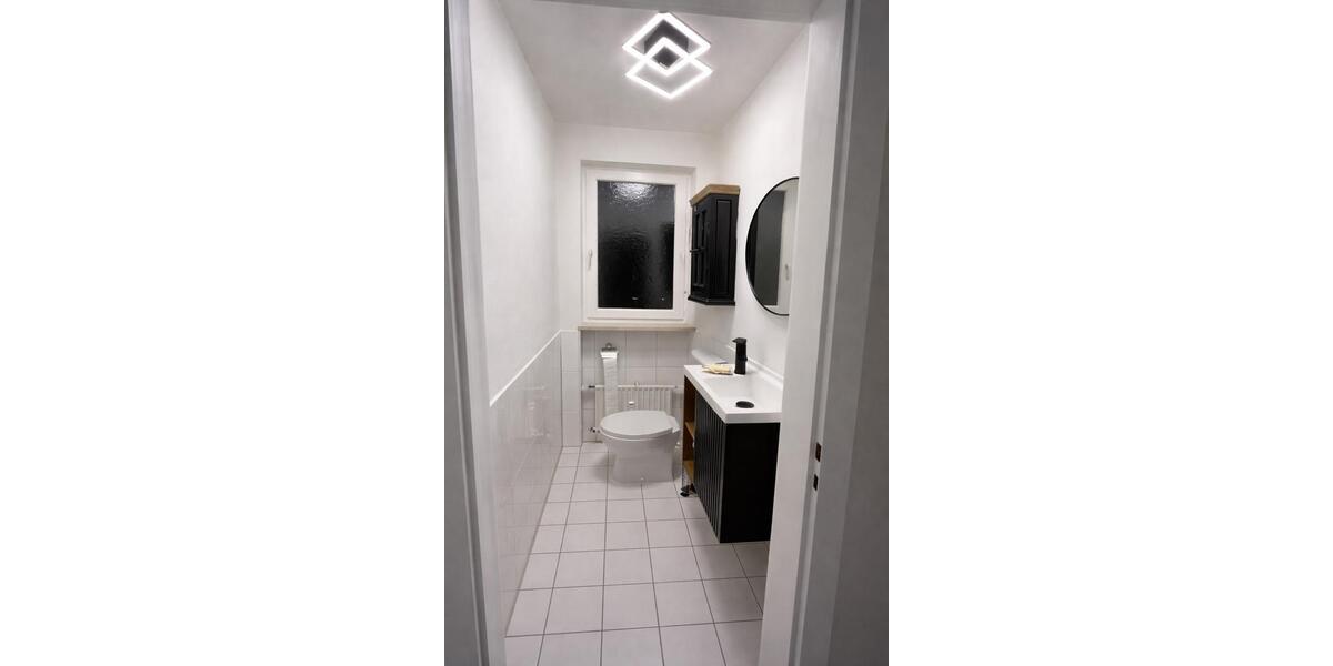 WG-Zimmer m. eigenem Balkon-90m2-möbliert-2er-WG, Olymp.West 3 zimmer