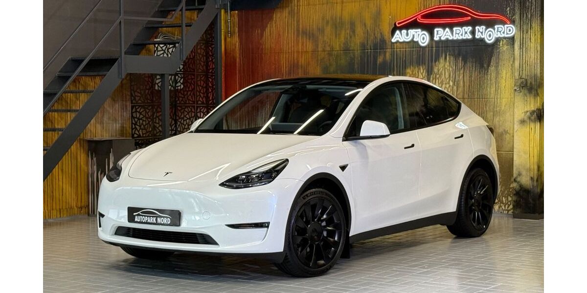 Tesla Model Y 13.400 km 36.999 &euro; München 81829