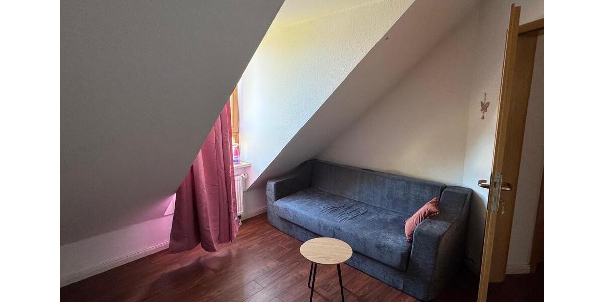 Dachgeschoßwohnung Hallbergmoos - 2 Zimmer, 33 m&sup2;, 195.000&euro; | Angebot:27079696