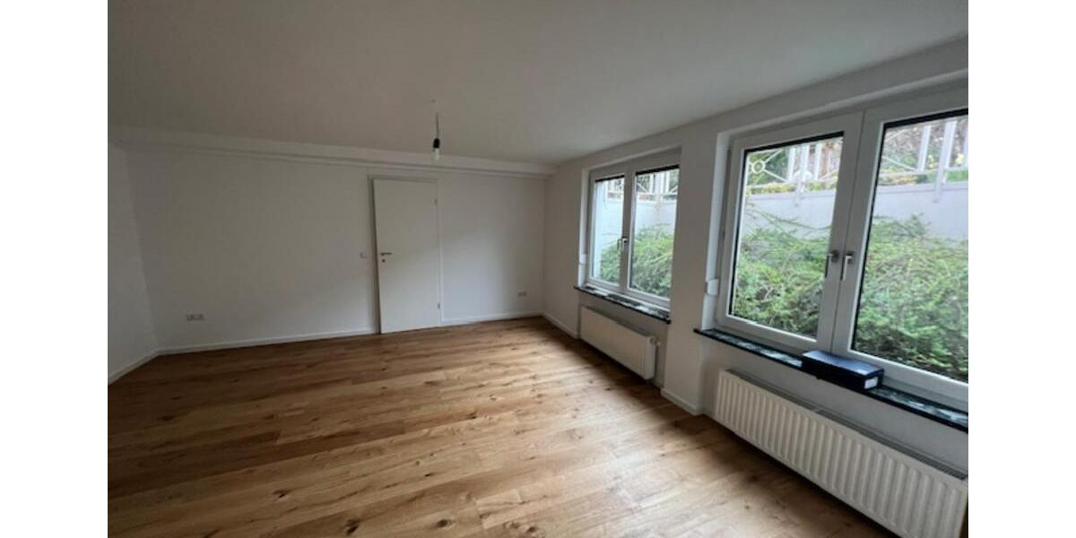 Erdgeschoßwohnung München Aubing-Lochhausen-Langwied - 5 Zimmer, 160 m&sup2;, 2.900&euro; | Angebot:25102130