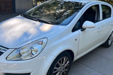Opel Corsa 209.000 km 2.250 &euro; München 81929