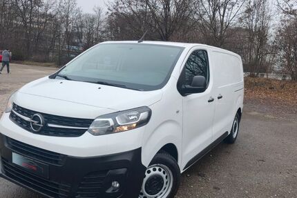 Opel Vivaro 143.000 km 10.400 &euro; München 80939