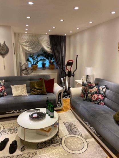 Reihenhaus München Schwabing-Freimann - 4 Zimmer, 140 m&sup2;, 1.500&euro; | Angebot:25252590