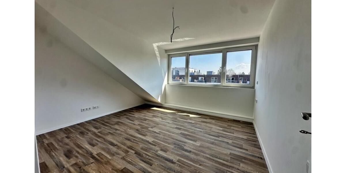 Dachgeschoßwohnung München Ramersdorf-Perlach - 4 Zimmer, 76 m&sup2;, 1.835&euro; | Angebot:26381389