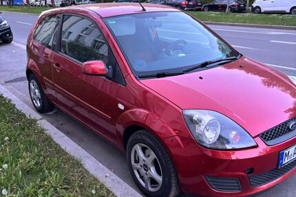 Ford Fiesta 148.000 km 2.750 &euro; München 81737
