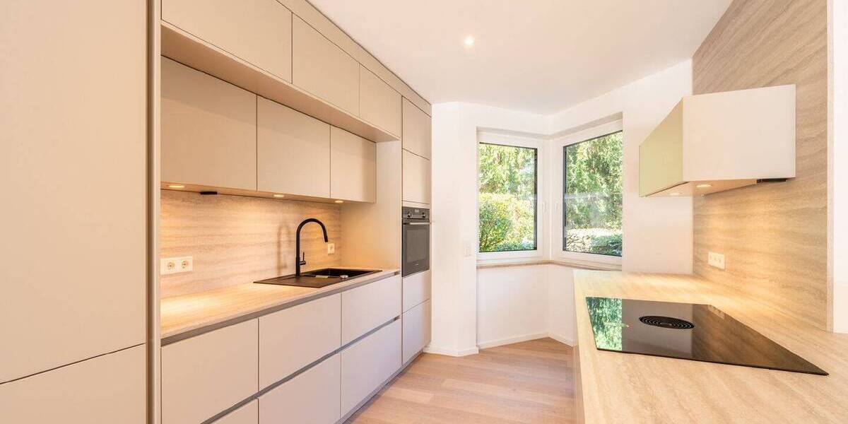 Reihenmittelhaus München Bogenhausen - 5 Zimmer, 205 m&sup2;, 2.330.000&euro; | Angebot:26824624