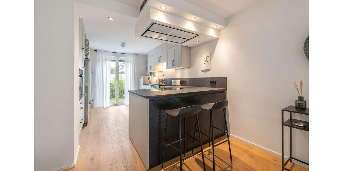 Doppelhaushälfte München Bogenhausen - 7 Zimmer, 241 m&sup2;, 5.890&euro; | Angebot:23807221