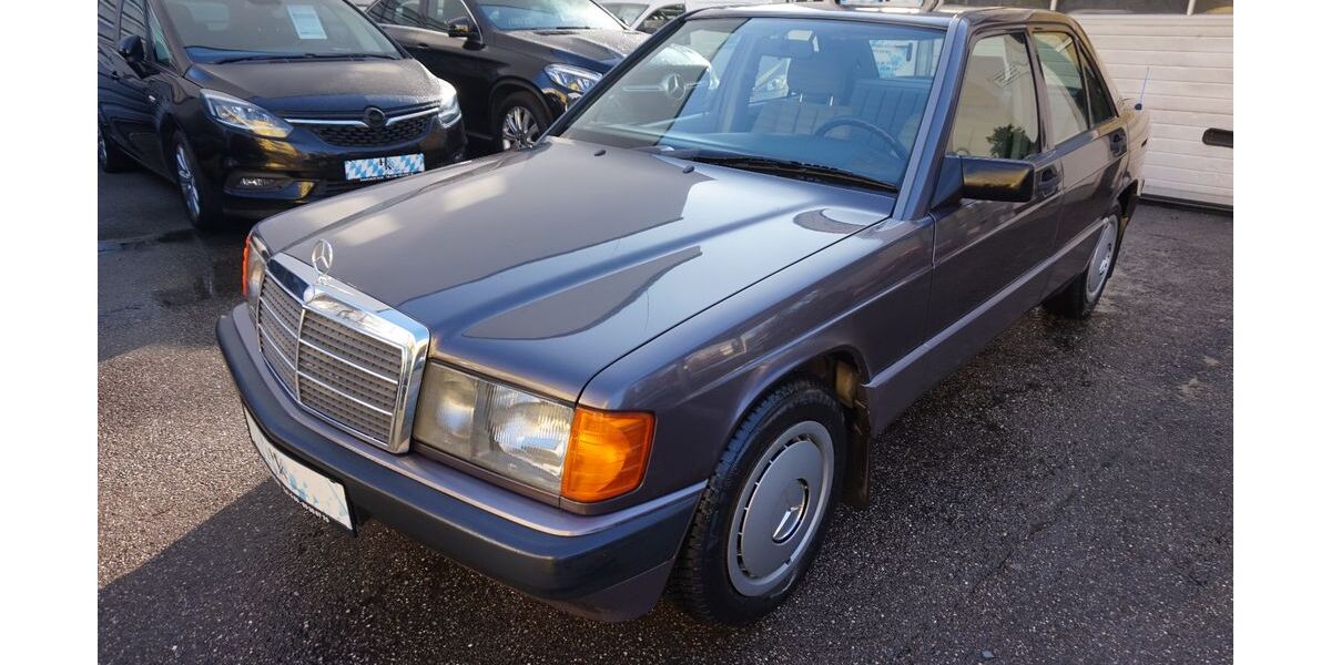 Mercedes-Benz 190 136.000 km 5.900 € München 81549