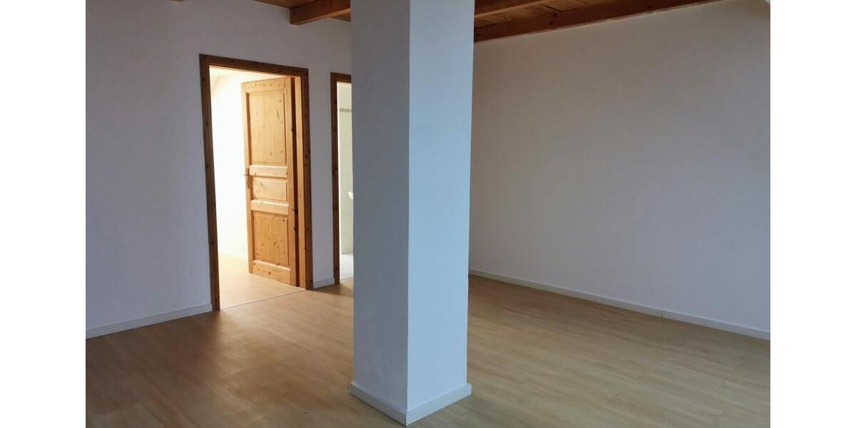 Reihenhaus München Moosach - 7 Zimmer, 173 m&sup2;, 3.100&euro; | Angebot:24466022