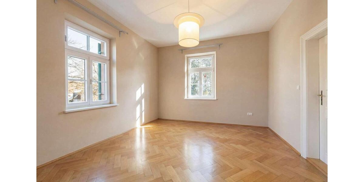 Villa München Nymphenburg - 9 Zimmer, 389 m&sup2;, 9.900&euro; | Angebot:25255917