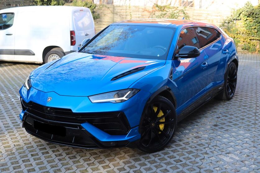 Lamborghini Urus 14.500 km 276.080 € München 81669