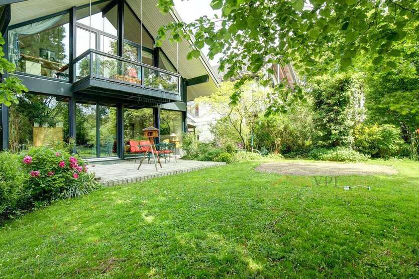 Haus zum Mieten in Gröbenzell 3.980 € 243 m²