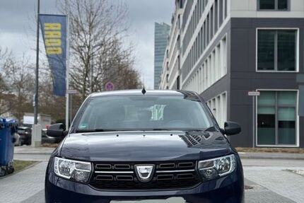 Dacia Sandero 87.500 km 5.690 &euro; München 80807