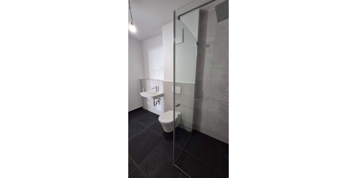 Exklusive Neubau-Wohnung mit Dachterrasse und Balkon (Süd-West-Ausrichtung) - Erstbezug 3 zimmer