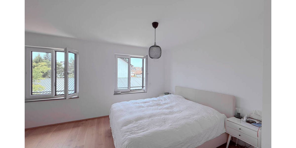 Doppelhaushälfte München Bogenhausen - 5 Zimmer, 144 m&sup2;, 3.970&euro; | Angebot:26230873