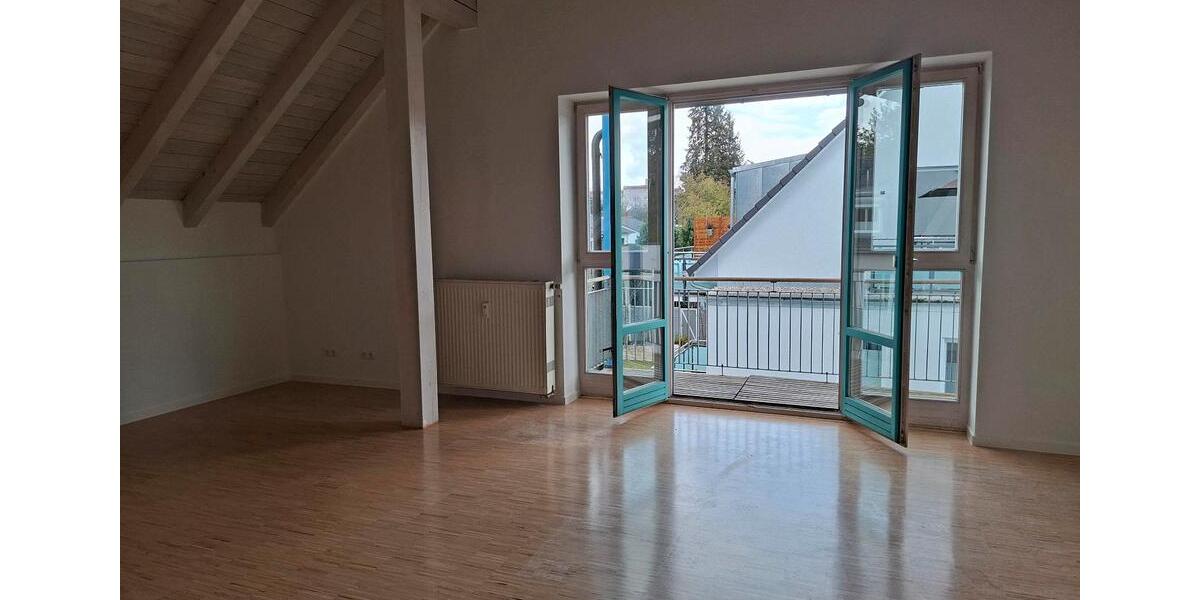 Dachgeschoßwohnung München Sendling-Westpark - 3 Zimmer, 125 m&sup2;, 2.200&euro; | Angebot:26300360