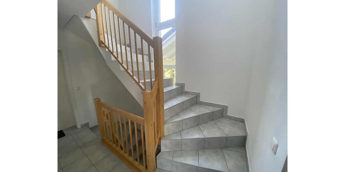 Freistehendes Ein- Zweifamilienhaus auf sonnigem Gartengrundstück mit viel Potenzial in Ottobrunn - Zweifamilienhaus Ottobrunn | Angebot:27196833