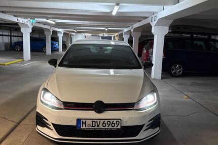 VW Golf 147.000 km 16.000 &euro; München 81737