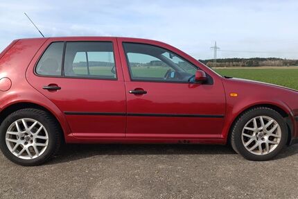 VW Golf 183.700 km 1.999 &euro; München 81249