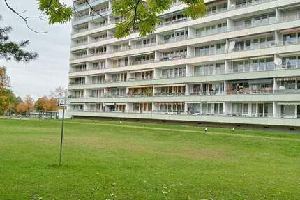 Karlsfeld, Rathausstr. top Familienwohnung mit ca. 79 m² Wfl.große Loggia, Wohnküche, Lift, Keller 3 zimmer