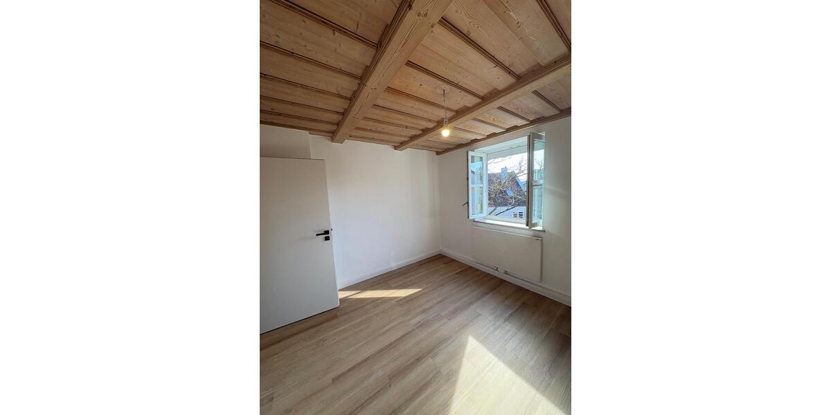 Dachgeschoßwohnung Karlsfeld - 3 Zimmer, 75 m&sup2;, 465.000&euro; | Angebot:25287553