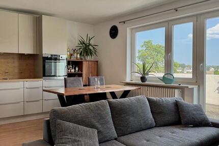 VON PRIVAT: Moderne 2,5-Zi.-DG-Wohnung in Karlsfeld
