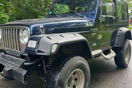 Jeep Wrangler 151.000 km 9.500 € München 81549