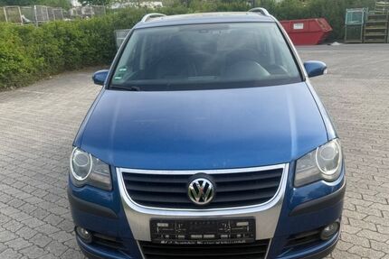 VW Touran 176.000 km 2.999 &euro; München 81245