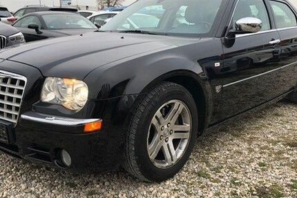 Chrysler 300C 106.427 km 12.990 &euro; München 81827
