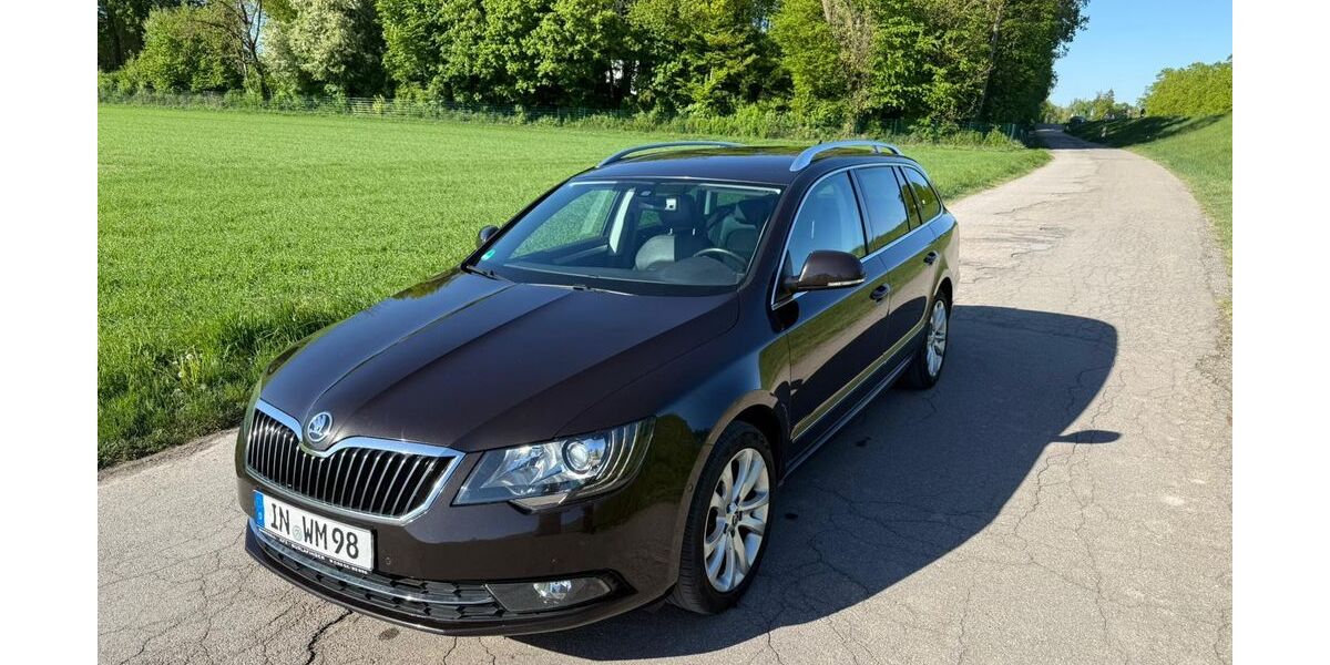 Skoda Superb 212.900 km 10.990 &euro; Garching b. München 85748