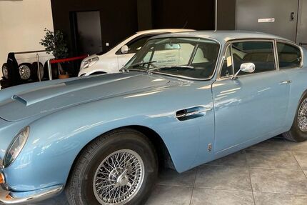 Aston Martin DB 10.300 km 325.000 &euro; Riemerling bei München 85521