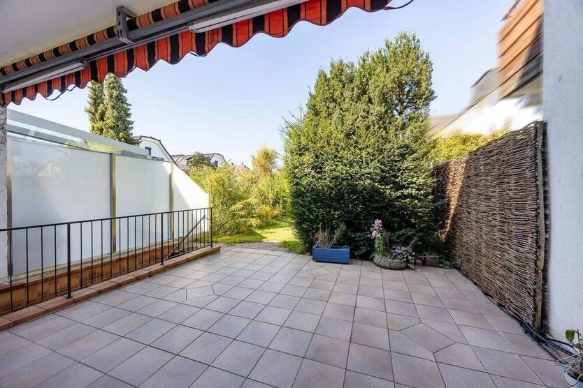 Modernes Reihenhaus mit Sauna & großem Garten in München