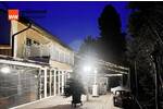 Zweifamilienhaus auf großem Grundstück in Waldperlach mit Sauna, modernem Pool und viel Potenzial