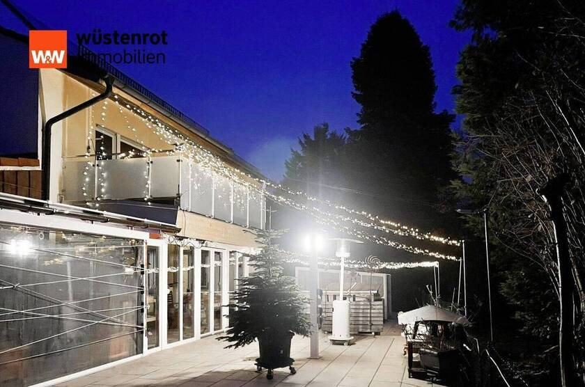 Zweifamilienhaus auf großem Grundstück in Waldperlach mit Sauna, modernem Pool und viel Potenzial