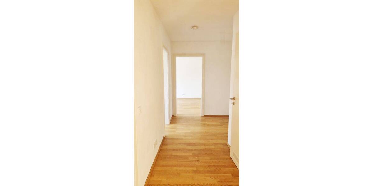 Etagenwohnung München Neuhausen-Nymphenburg - 3 Zimmer, 80 m&sup2;, 1.450&euro; | Angebot:25695624