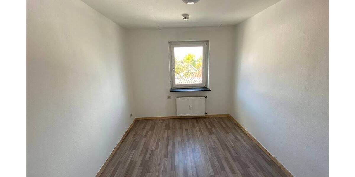 Etagenwohnung Emmering - 2 Zimmer, 100 m&sup2;, 1.190&euro; | Angebot:26291701
